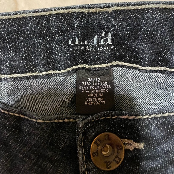 a.n.a new approach jeans. Size 31/12. Great condition no rips or stains - Picture 4 of 8